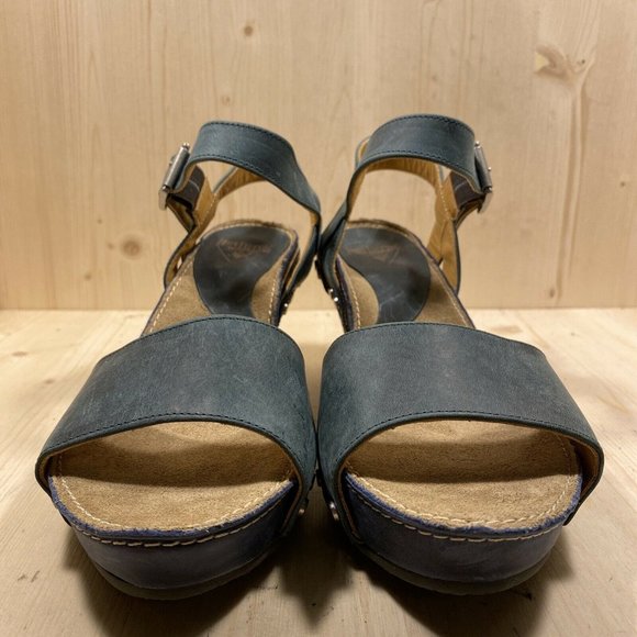 John Fluevog Women’s Size 8 Teal Sandals, Buckle S - Picture 3 of 10